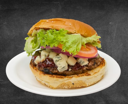 Gorgonzola Burger als Menü