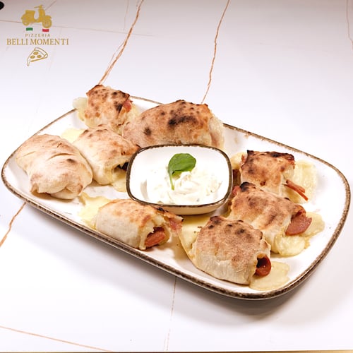 Gefüllte Pizzabrötchen Sucuk