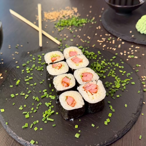 Maki Tuna