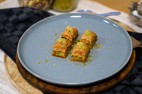 Baklava (4 pieces) 