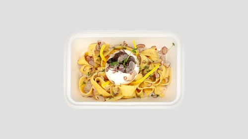 Hausgemachte Pappardelle Trüffel & Burrata