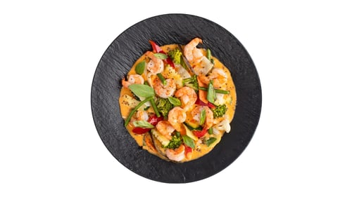 Roter Kokos-Curry mit Garnelen
