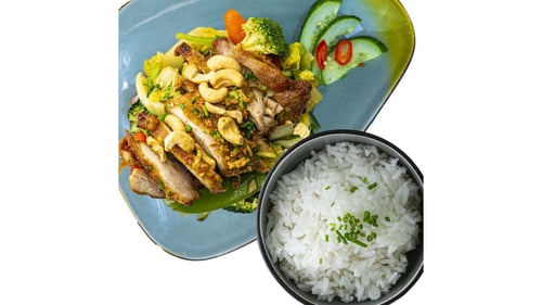 Tjap tjoy gegrilde kip en cashewnoten