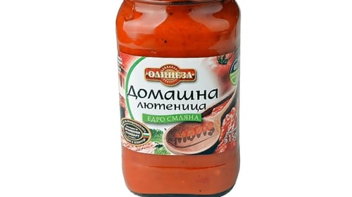 Traditionele Bulgaarse lutenitsa olineza zelfgemaakt