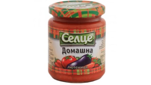 Traditionele Bulgaarse lutenitsa selce zelfgemaakt