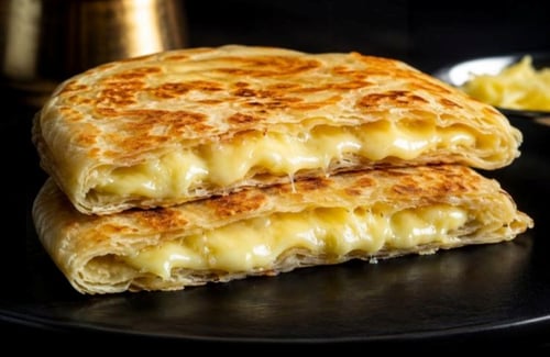 Dubbele Roti Prata met Kaas