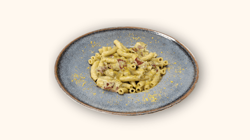 Maccheroni mit Pistazien und Speck