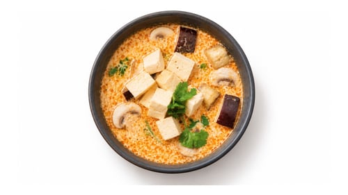 Kokos-Sahne-Suppe mit Tofu