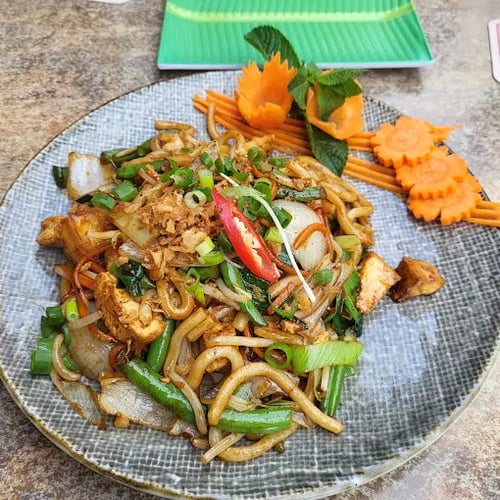 Banh Canh mit Garnelen