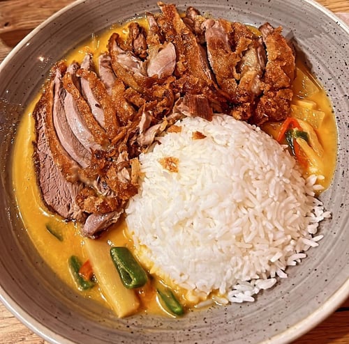 Knusprige Ente mit Currysauce