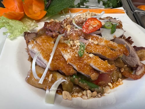 Knusprige Ente mit Saté-Sauce