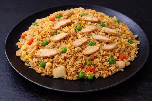 Gebratener Reis mit Hühnerfleisch
