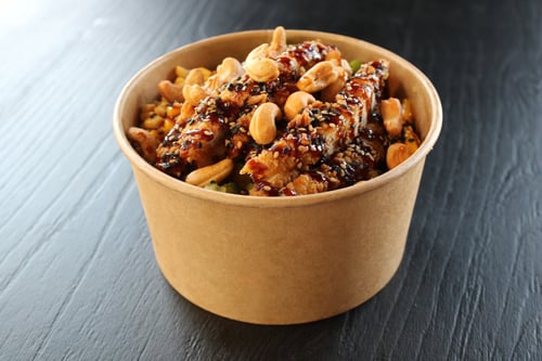 Poke Bowl Kip Deal (Met keuze uit een drankje)