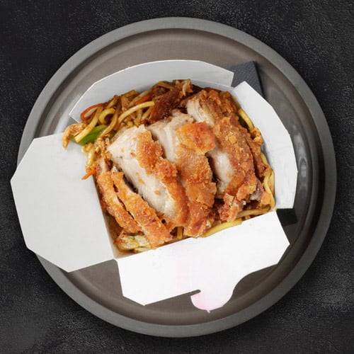 120. Nudelbox mit 3 Mini-Frühlingsrollen