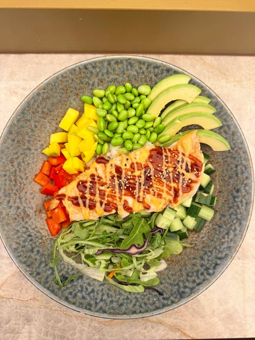 S91_A Bowl Gegrillter Hähnchen