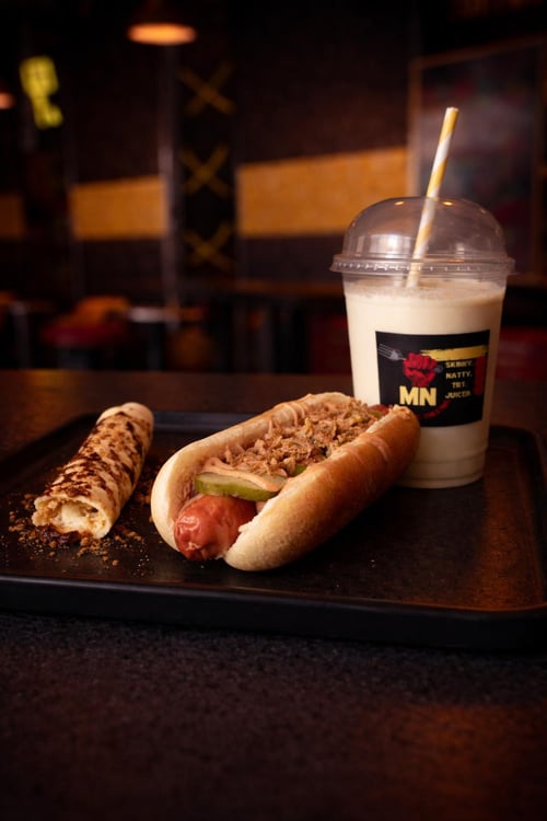 Hot Dog Menü mit Proteinshake