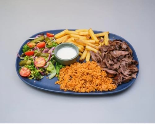 Kebab Uncle Fries auf Tray