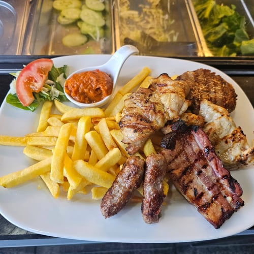 Gemischter Grill Teller Fleisch