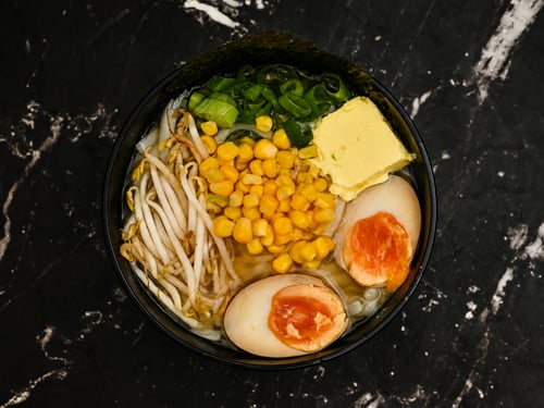 Miso Avina Deluxe