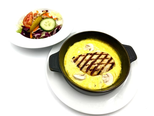209 Ein Hähnchenbrustfilets in Fetasauce