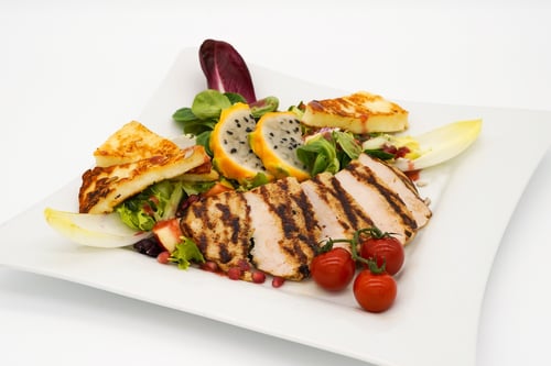651 Wellness Salat-Teller mit Hähnchenbrustfilet