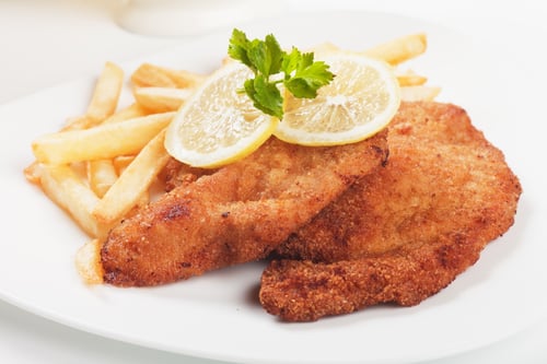 Schnitzel mit Pommes