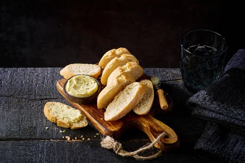 Stokbroodje met kruidenboter