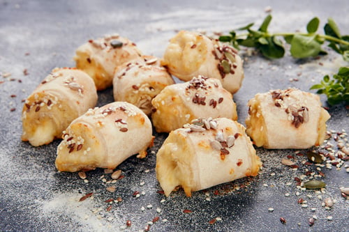 8 Mehrkorn-Pizzabrötchen mit Käse