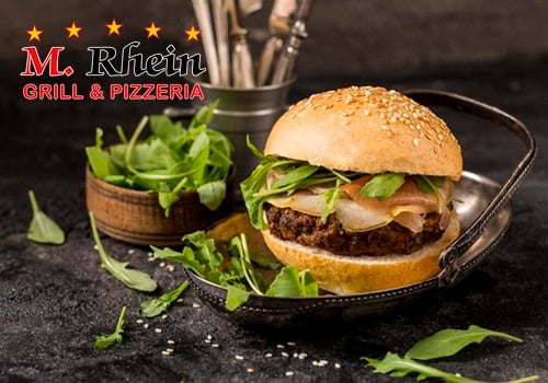 Handmade Style Burger mit Speck und Rucola 