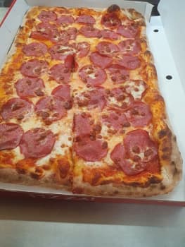 Pizza Salami Party