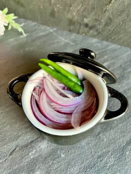 Onion Chili Salad