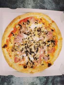 Pizza Funghi e Prosciutto Pizza Funghi e Prosciutto