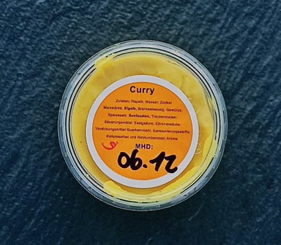 Currysoße-Dip Groß