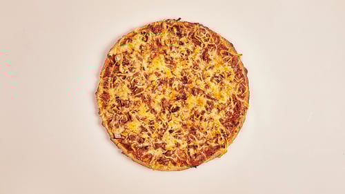 25. Pizza Tonno 25. Pizza Tonno