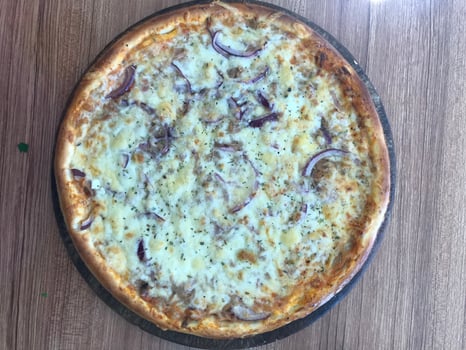 Pizza Tonno M