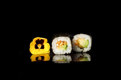 Avocado Peanut Maki 6 Stück