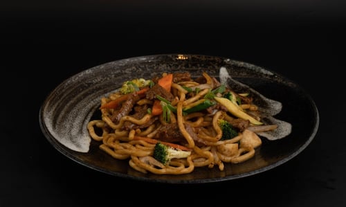 Udon Nudeln mit Rindfleisch