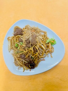 Gebratener udonnudeln mit Rindfleisch(japanischer Art) Gebratener udonnudeln mit Rindfleisch(japanischer Art)
