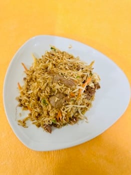 Gebratener Eierreis mit Rindfleisch Gebratener Eierreis mit Rindfleisch
