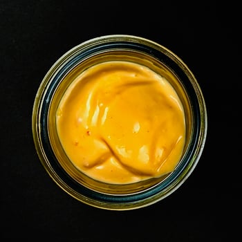 NEU! EXTRA Käse-Soße Dip