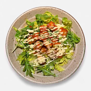 spicy crispy ebi salada