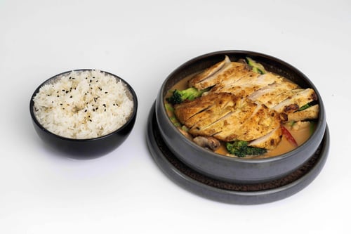 141 - Chicken Erdnuss 