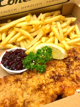 Bay Cordon Bleu mit Pommes Bay Cordon Bleu mit Pommes
