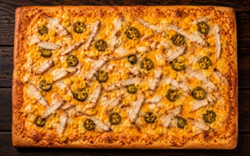 Pizzablech Chili Cheese