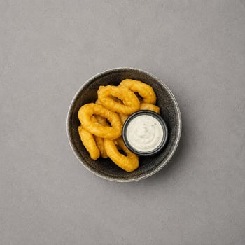 Frittierte Calamari & Knoblauchdip Frittierte Calamari & Knoblauchdip