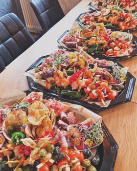 Silvester Tapas- Box für den 31.12 .25 Silvester Tapas- Box für den 31.12 .25