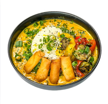 Hot Spring-Roll-Bowl mit Frühlingsrollen Hot Spring-Roll-Bowl mit Frühlingsrollen