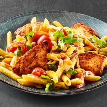 Pasta Asia mit Hähnchenbrust Pasta Asia mit Hähnchenbrust