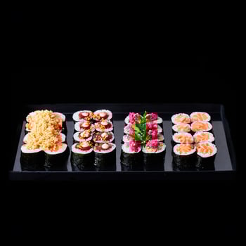 LIEBE GEHT DURCH DEN MAKI BOX