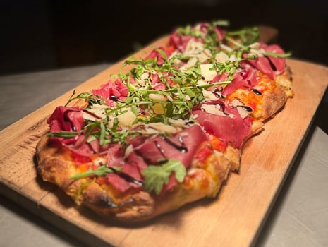Pinsa Bresaola Pinsa Bresaola